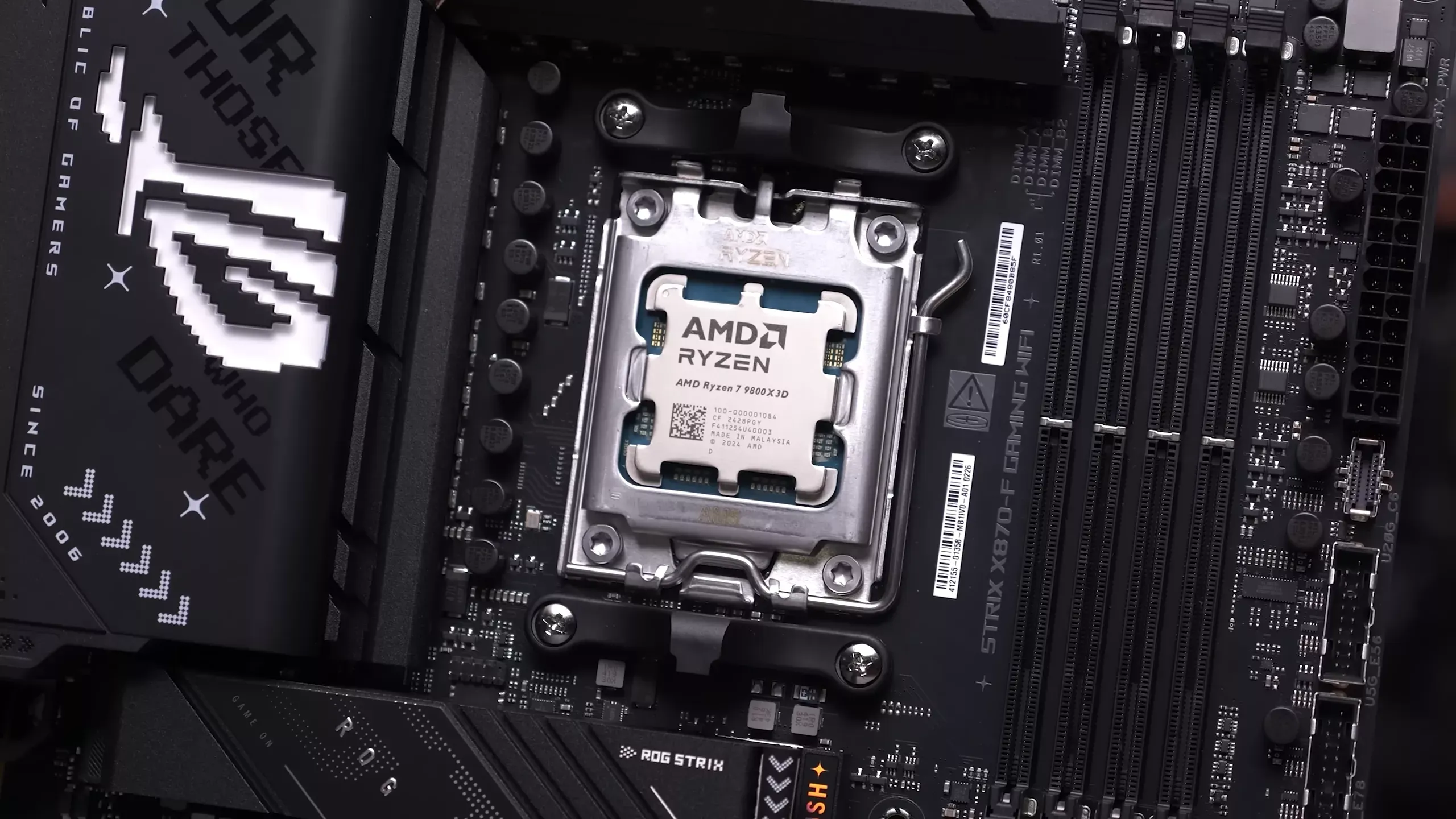 Ryzen 7 9800X3D đối đầu Ryzen 5 7600X: Bộ đôi vi xử lý game thủ "đánh tơi bời" qua loạt kiểm tra hiệu năng khắc nghiệt