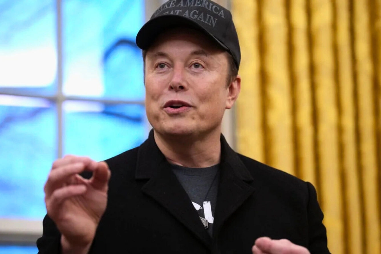 Elon Musk Kiện Apple Và OpenAI Vì Thỏa Thuận AI Trên iPhone - Sự Bùng Nổ Của Cuộc Chiến Mới Của Chatbot
