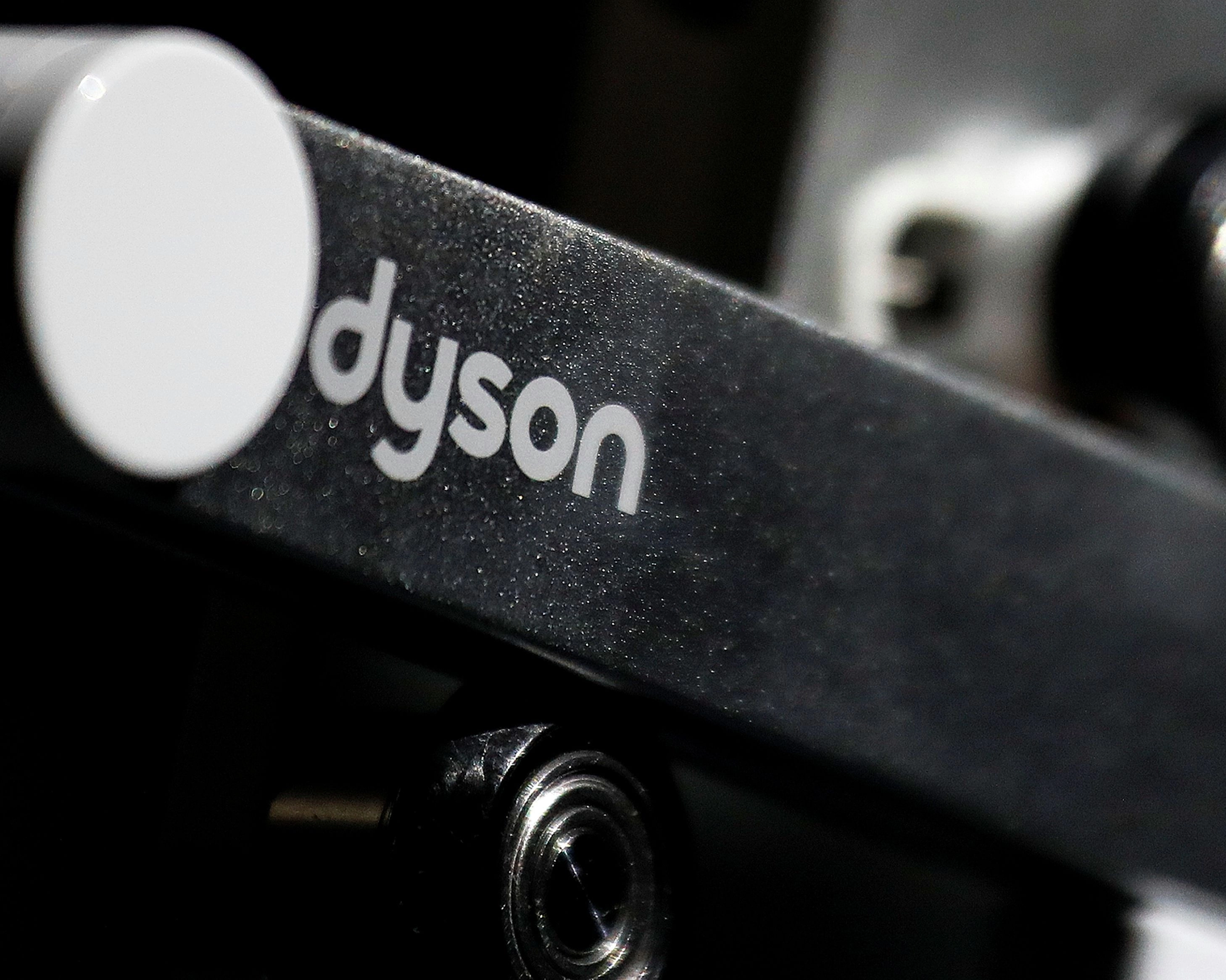 Tập Đoàn Dyson Gặp Năm Khó Khăn: Doanh Thu Giảm Hơn 500 Triệu Đô La