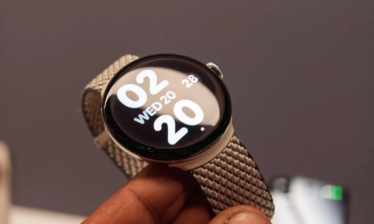 Ba Tính Năng Trên Pixel Watch 4 Mà Apple Và Samsung Nên Học Hỏi
