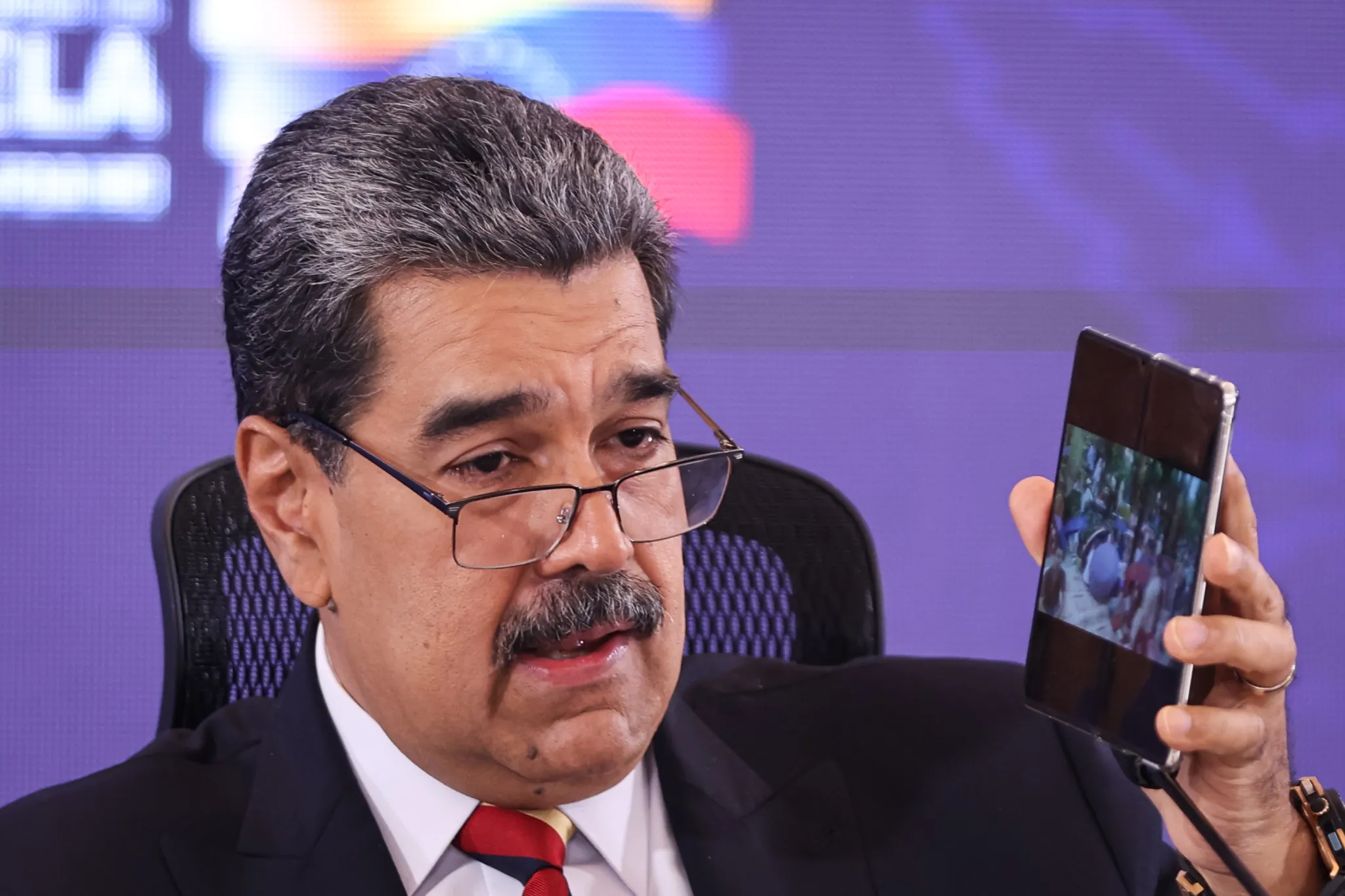 Tổng Thống Venezuela Tin Rằng Điện Thoại Huawei Không Thể Bị Gián Điệp Mỹ Hack