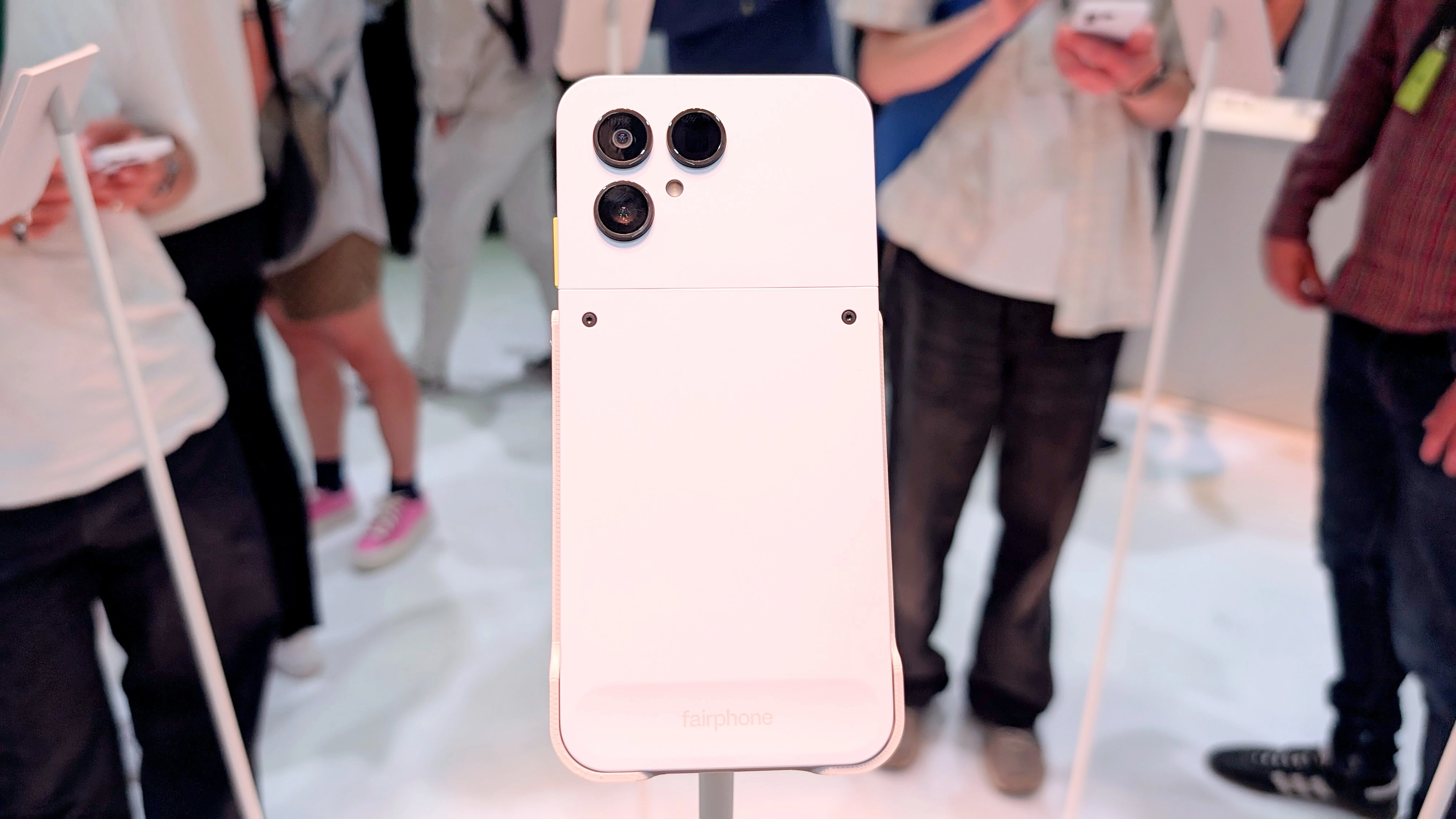 CEO Fairphone Tiết Lộ Kế Hoạch Mở Rộng Và Thách Thức Độc Đáo Của Thị Trường Mỹ