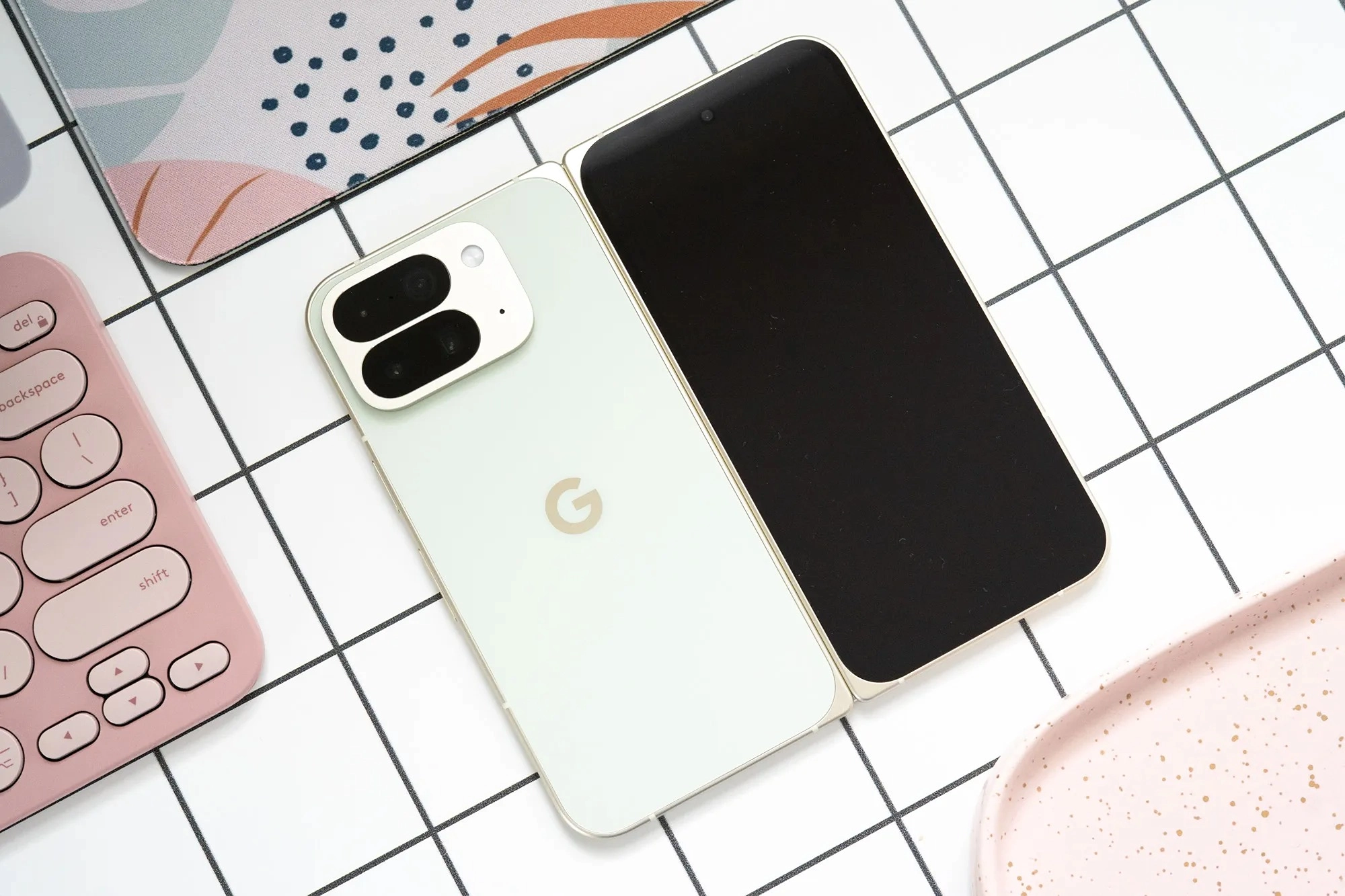 Đánh Giá Google Pixel 10 Pro Fold: Bước Đột Phá Về Độ Bền Cho Điện Thoại Gập
