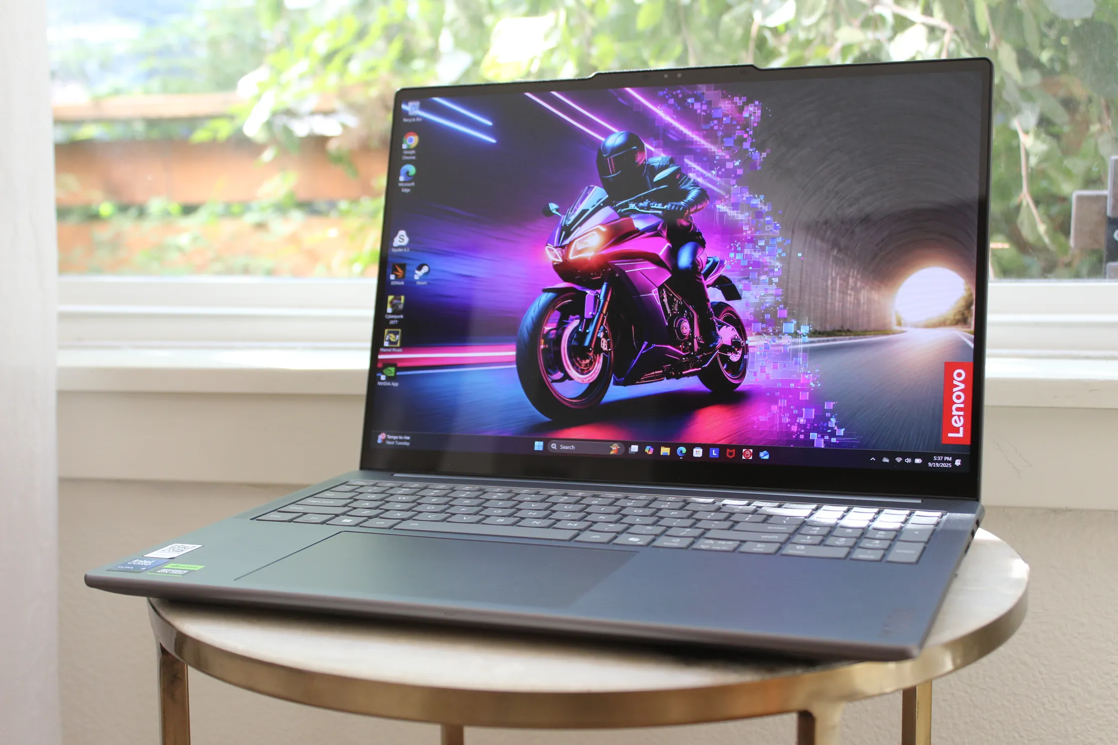 Review: Lenovo Yoga Pro 9i 16 - Đối Thủ Xứng Tầm Của MacBook Pro