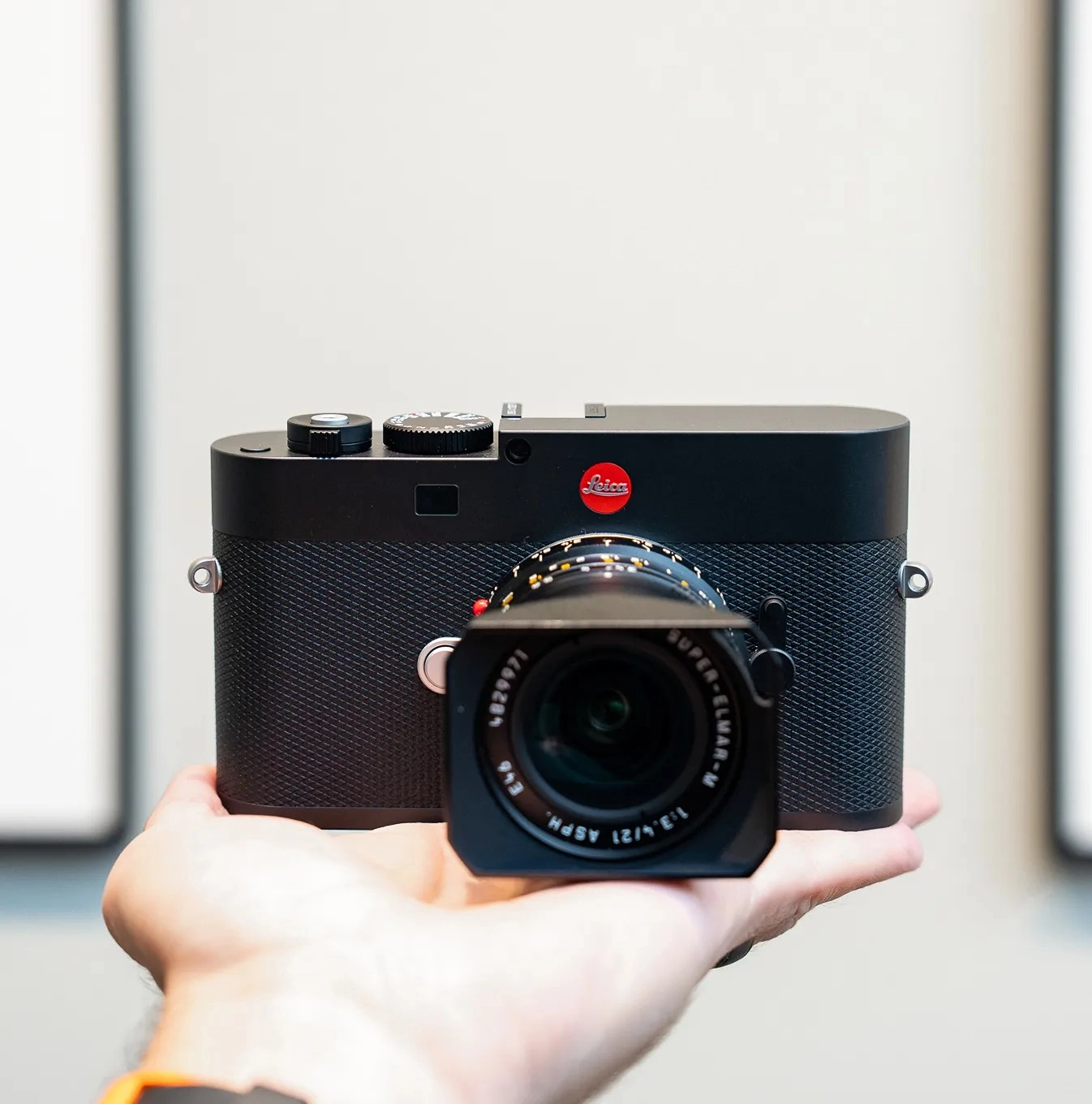 Chính Phủ Mỹ Đóng Cửa Khiến Các Thiết Bị Công Nghệ Mới Bị Trì Hoãn