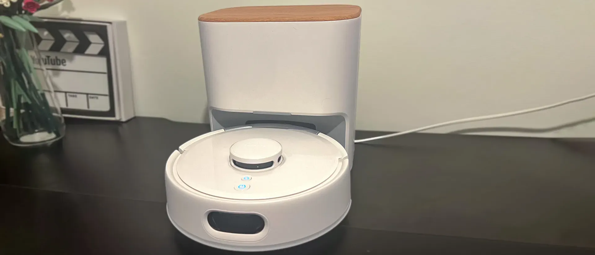 Đánh Giá Robot Hút Bụi Nhỏ Nhất Thế Giới - SwitchBot K11+ Có Đáng Mua?