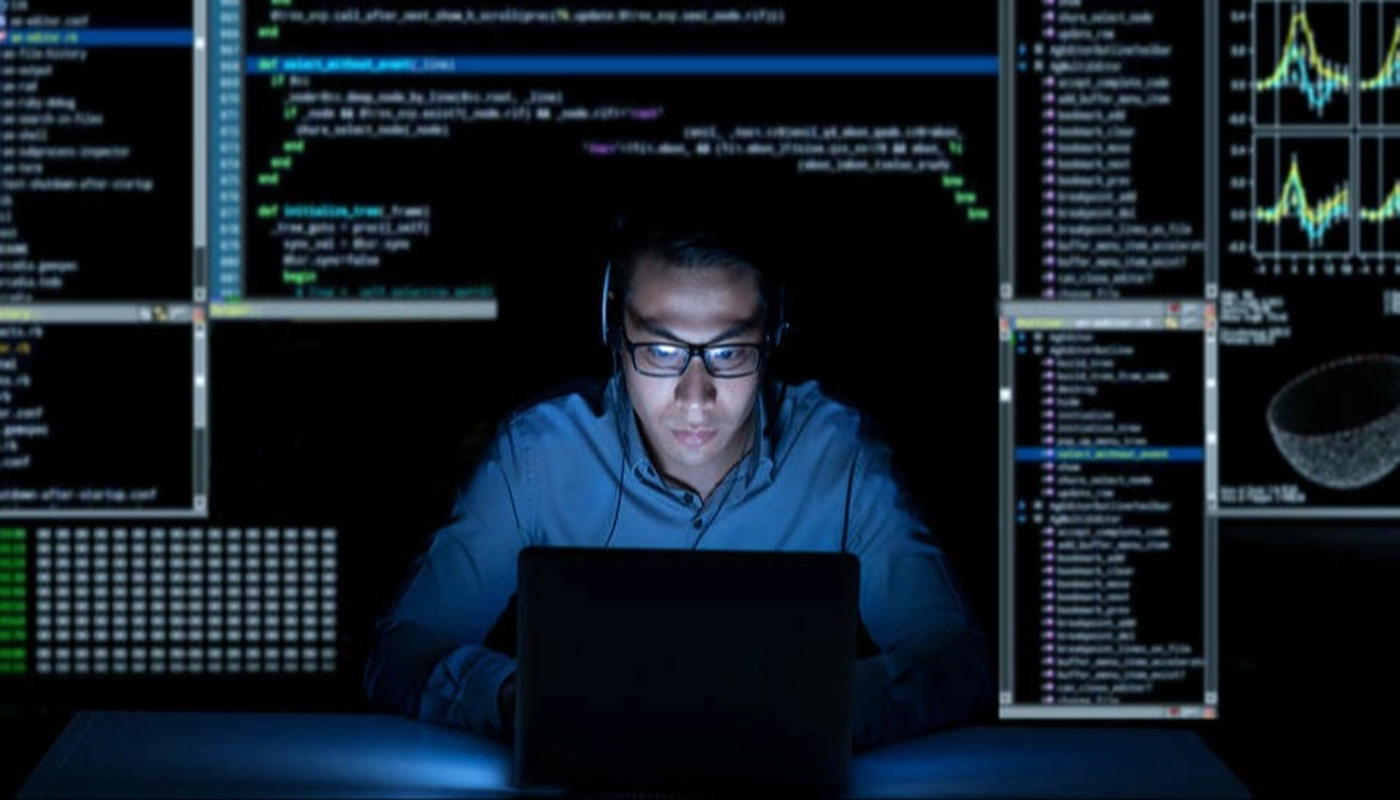 Mi6 Chief: Điệp Viên Tương Lai Phải Thạo Python Như Thạo Tiếng Nga